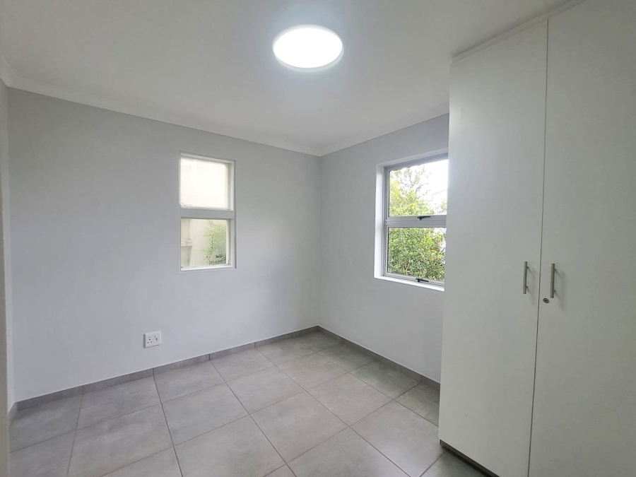 To Let 2 Bedroom Property for Rent in Ferndale Western Cape